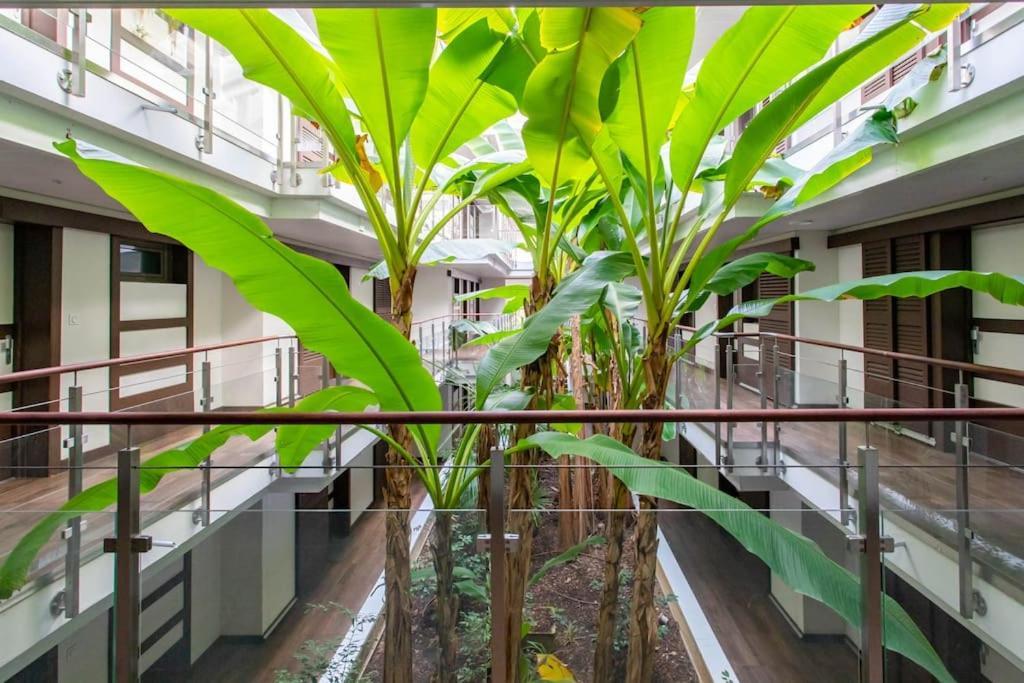 Ferienwohnung A7- 2 Bdr Sea & Mountain View - Ac, Parking, Pool & Terrace Antibes Exterior foto