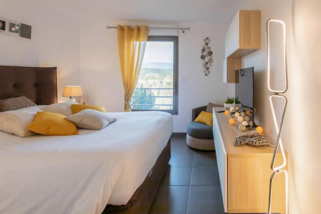 Ferienwohnung A7- 2 Bdr Sea & Mountain View - Ac, Parking, Pool & Terrace Antibes Exterior foto