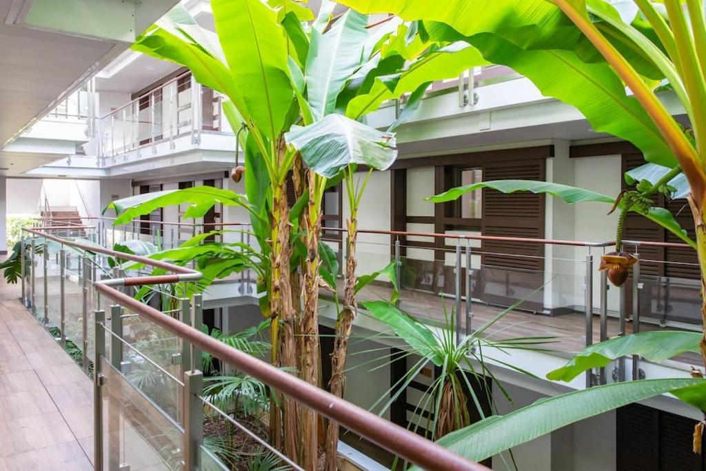 Ferienwohnung A7- 2 Bdr Sea & Mountain View - Ac, Parking, Pool & Terrace Antibes Exterior foto